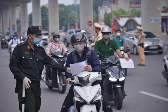 Hà Nội: 128 đơn vị vận tải bị từ chối cấp giấy đi đường - Ảnh 1