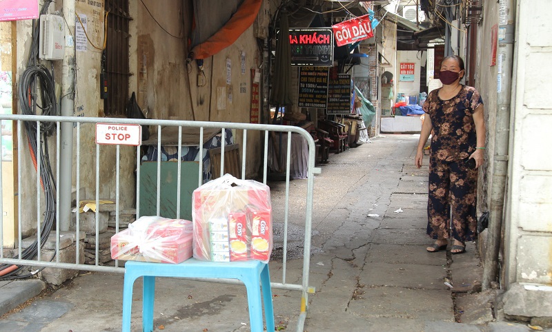 Quận Hoàn Kiếm: Chăm lo, bảo đảm đời sống cho người dân trong khu cách ly y tế phường Hàng Trống - Ảnh 2