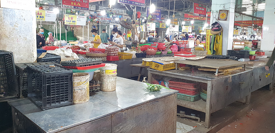 Loạn giá thực phẩm tại các chợ ở Đà Nẵng - Ảnh 1