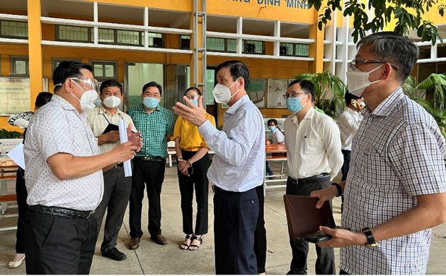 TP Hồ Chí Minh: 1.800 trẻ từ 16 - 17 tuổi của quận 1 và huyện Củ Chi được tiêm vaccine Covid-19 - Ảnh 2