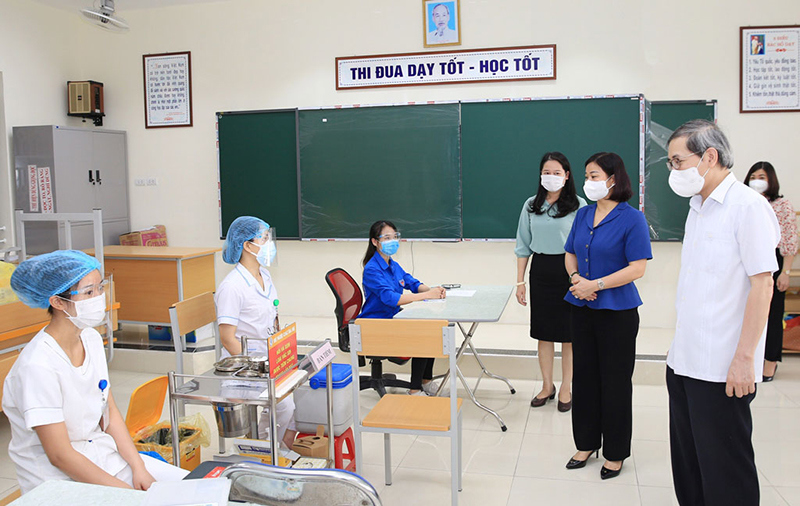 Phó Bí thư Thường trực Thành ủy Nguyễn Thị Tuyến: Xây dựng phương án chuẩn bị cho năm học mới phù hợp với diễn biến của dịch - Ảnh 3