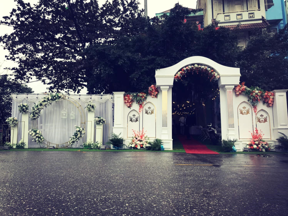 Qui định lễ cưới không quá 30 người, nhiều cặp đôi tại Hà Nội thay đổi kế hoạch “về chung một nhà” - Ảnh 2