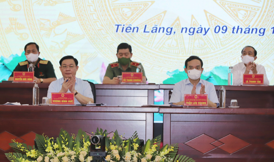 Chủ tịch Quốc hội Vương Đình Huệ tiếp xúc cử tri huyện Tiên Lãng - Ảnh 3