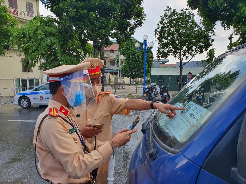 Hà Nội: 22 chốt phòng dịch, kiểm soát hơn 18.000 lượt phương tiện - Ảnh 1