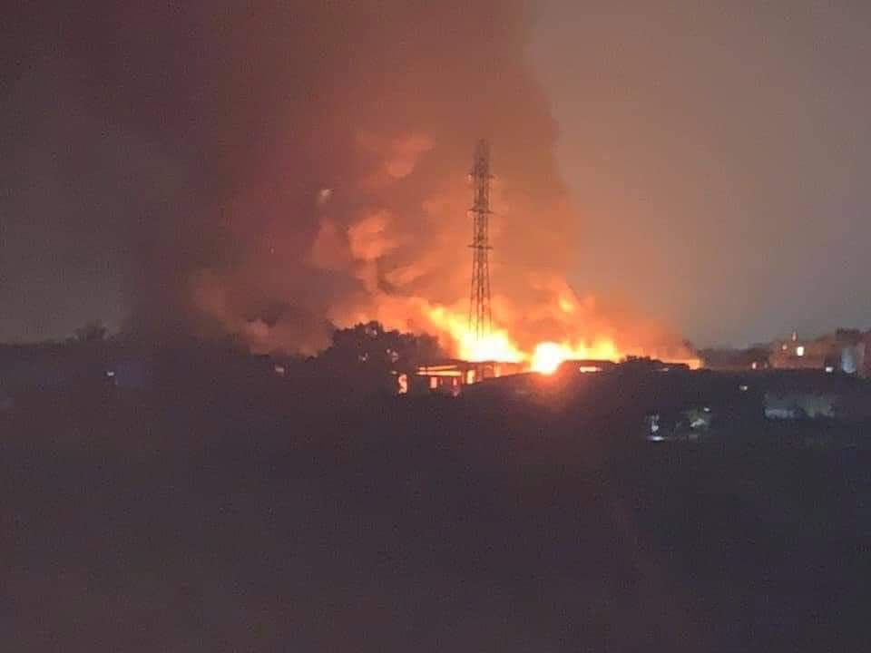 Cháy lớn tại xưởng cồn ở xã An Thượng, Hoài Đức - Ảnh 3