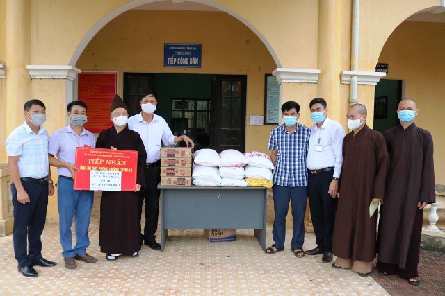 Học viện Phật giáo Việt Nam hỗ trợ lực lượng chống dịch Covid-19 tại huyện Sóc Sơn - Ảnh 1