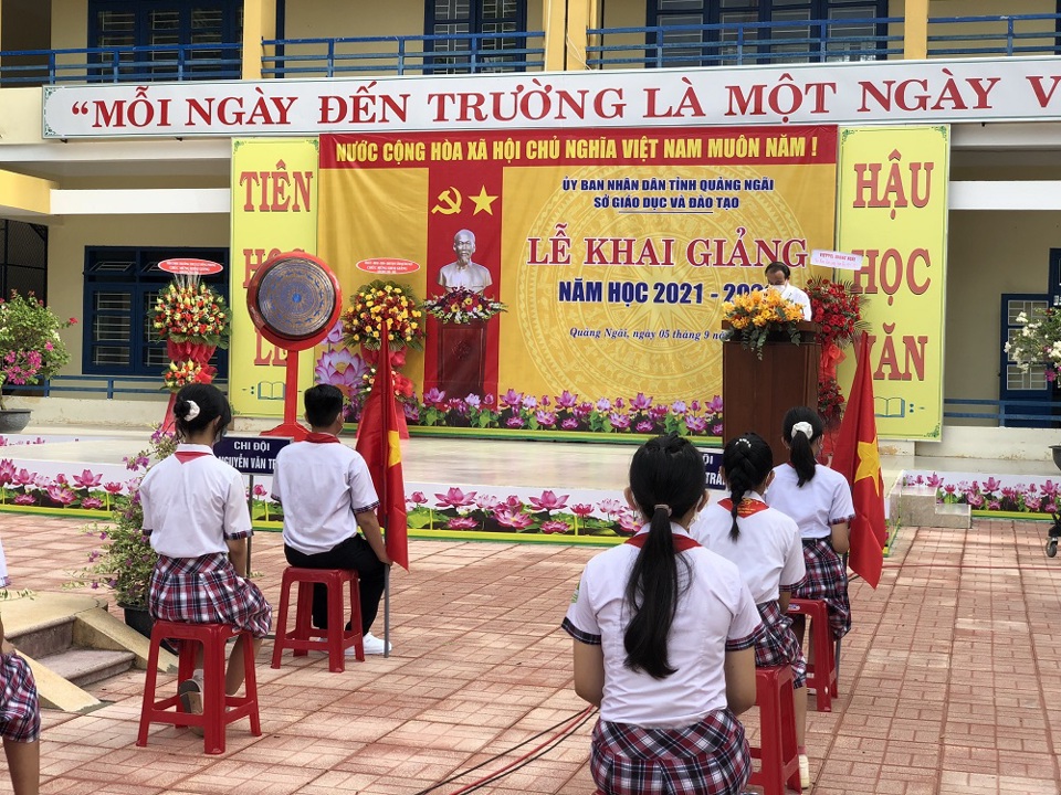 Quảng Ngãi có 4 huyện học sinh có thể học trực tiếp tại trường - Ảnh 1