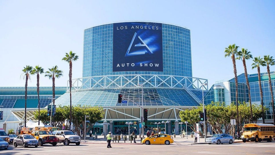 Los Angeles Auto Show - cánh cửa vào thị trường Mỹ cho các hãng xe lớn - Ảnh 1