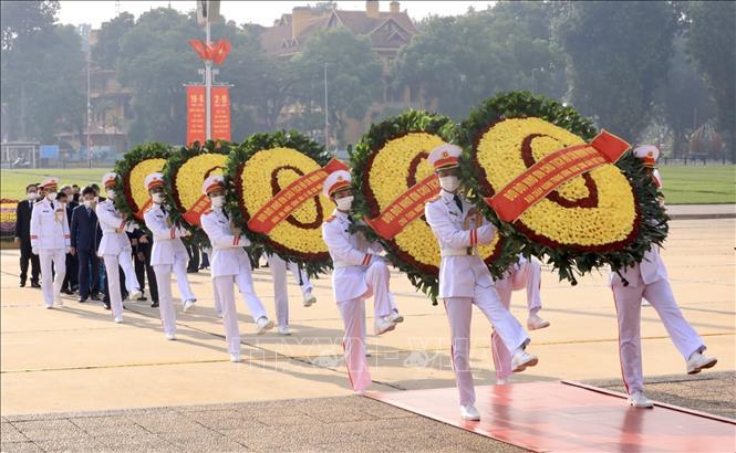 Lãnh đạo Đảng, Nhà nước vào Lăng viếng Chủ tịch Hồ Chí Minh - Ảnh 5