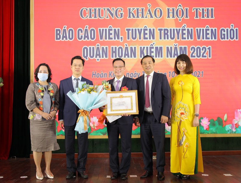 Quận Hoàn Kiếm: Chung khảo Hội thi Báo cáo viên, Tuyên truyền viên giỏi năm 2021 - Ảnh 1
