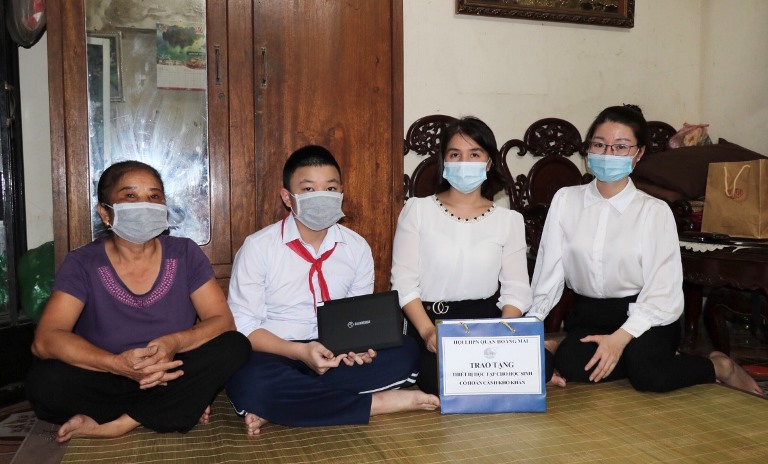 Quận Hoàng Mai: Không để học sinh vì khó khăn thiếu thiết bị học trực tuyến - Ảnh 1