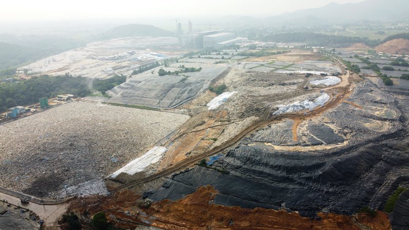 Hà Nội: Duyệt chi hơn 170 tỷ đồng nâng công suất bãi rác Nam Sơn - Ảnh 1