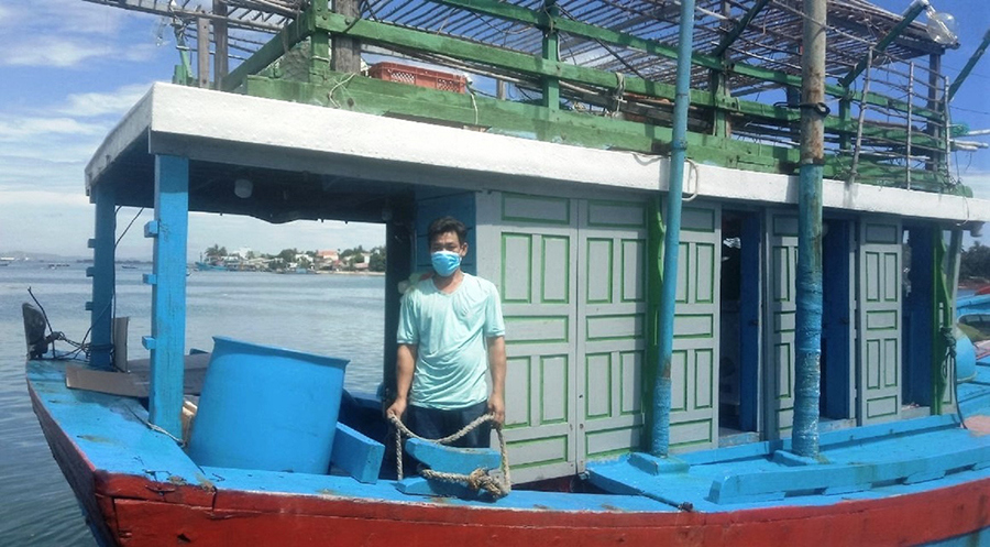 Ngư dân Quảng Nam gặp khó vì hải sản rớt giá - Ảnh 1