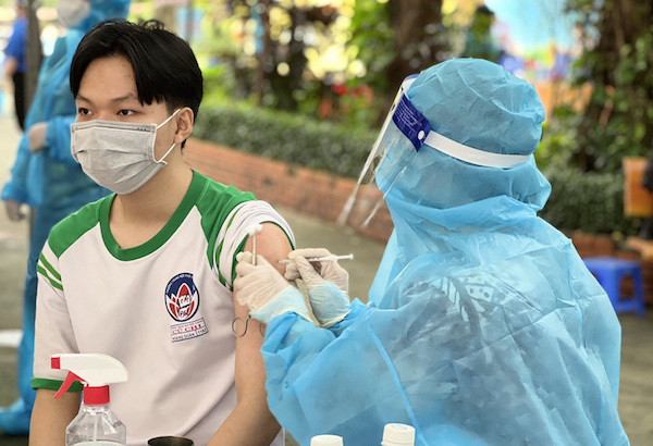 TP Hồ Chí Minh dự kiến tiêm vaccine Covid-19 cho trẻ từ 3 tuổi vào năm 2022 - Ảnh 2