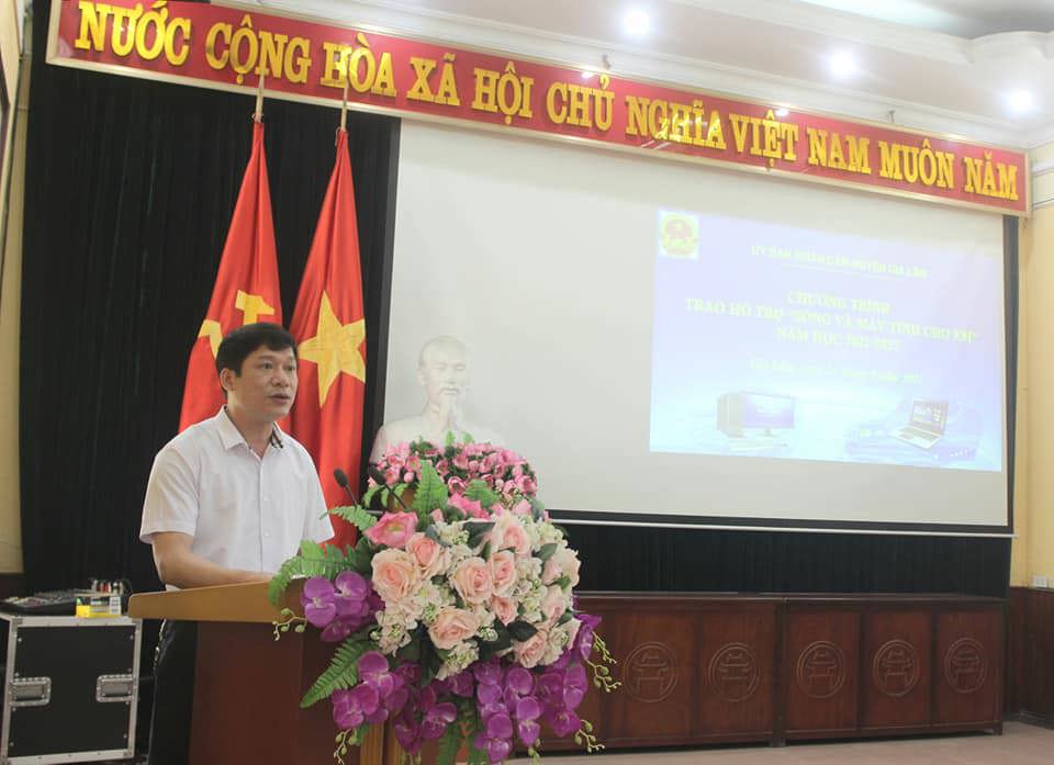 Huyện Gia Lâm: 145 học sinh có hoàn cảnh khó khăn được hỗ trợ thiết bị học trực tuyến - Ảnh 2