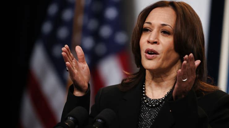 Phó Tổng thống Mỹ Kamala Harris lên đường thăm Singapore và Việt Nam - Ảnh 1