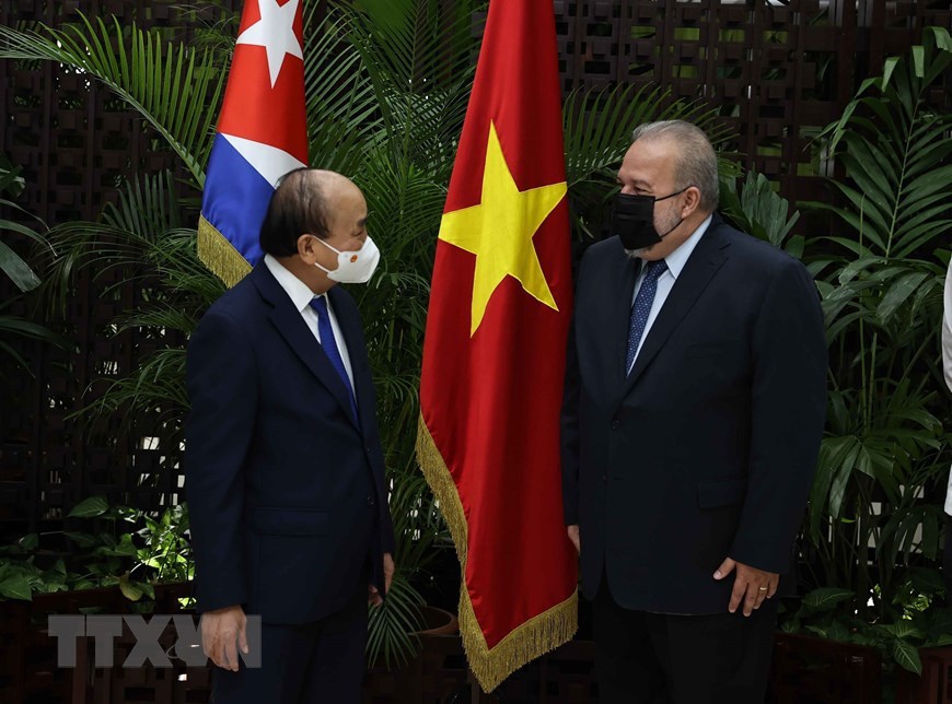 Chủ tịch nước Nguyễn Xuân Phúc hội kiến Thủ tướng CH Cuba - Ảnh 2