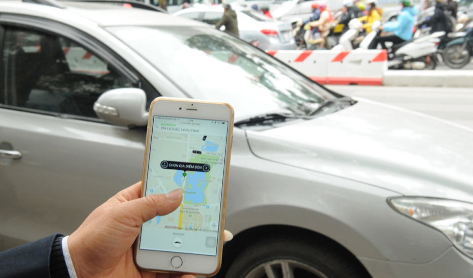 Quản lý Grab, Uber: Hợp tác hơn là “bới lông tìm vết” - Ảnh 1