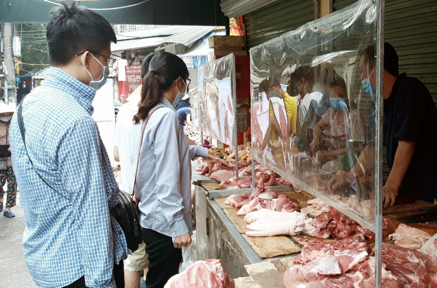 Giá thịt lợn giảm mạnh nhưng sức mua không tăng - Ảnh 1
