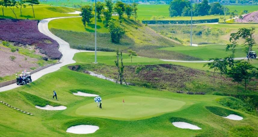 Bắc Giang: Điểm du lịch, sân golf được đón khách từ “vùng xanh” - Ảnh 1