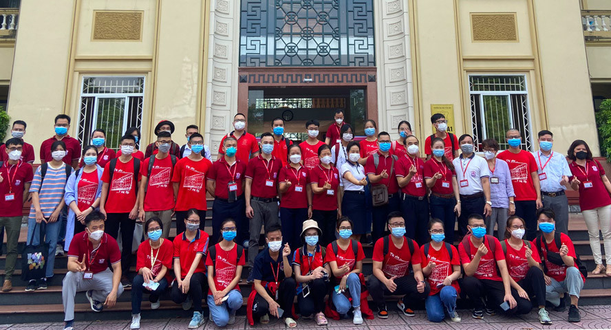 Gần 500 cán bộ, giảng viên, sinh viên y, dược Thủ đô tình nguyện vào miền Nam chống dịch - Ảnh 1