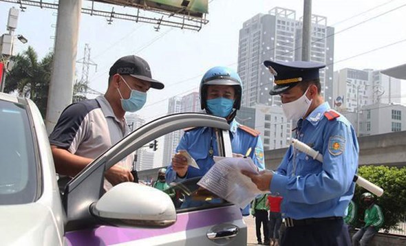 Hà Nội: Dừng cấp đổi phù hiệu với đơn vị không truyền dữ liệu giám sát hành trình - Ảnh 1