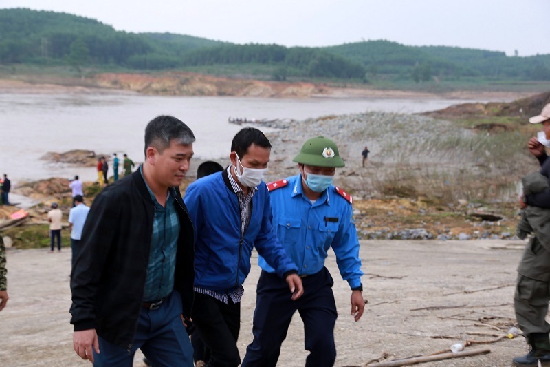 Phó Giám đốc Sở GTVT Quảng Trị nói gì sau sự cố tai nạn trên sông Thạch Hãn - Ảnh 3