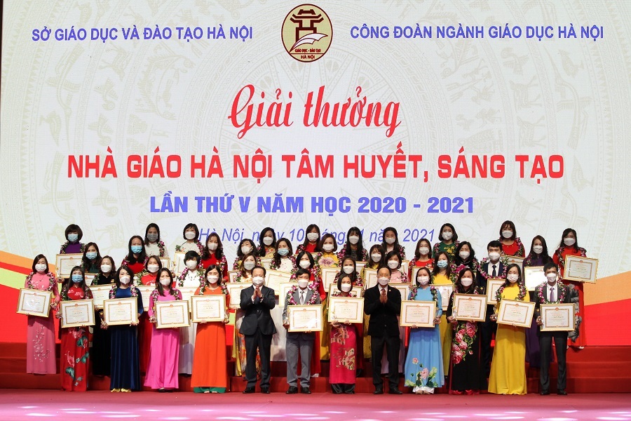 Kỷ niệm 39 năm ngày Nhà giáo Việt Nam (20/11):  Tôn vinh sự tận tụy, cống hiến của các nhà giáo Thủ đô - Ảnh 6