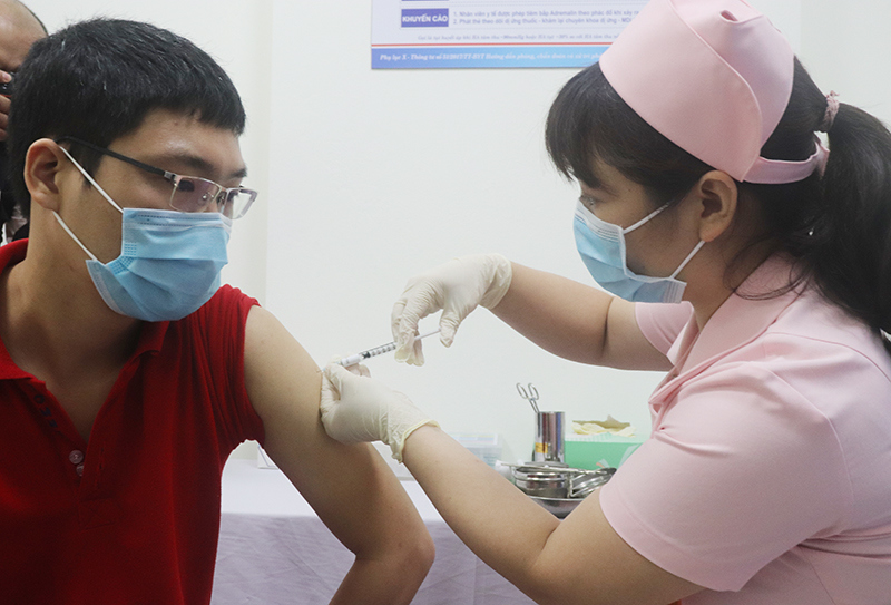 Gấp rút sản xuất vaccine Covid-19 "made in Vietnam": Giải bài toán khống chế dịch - Ảnh 1
