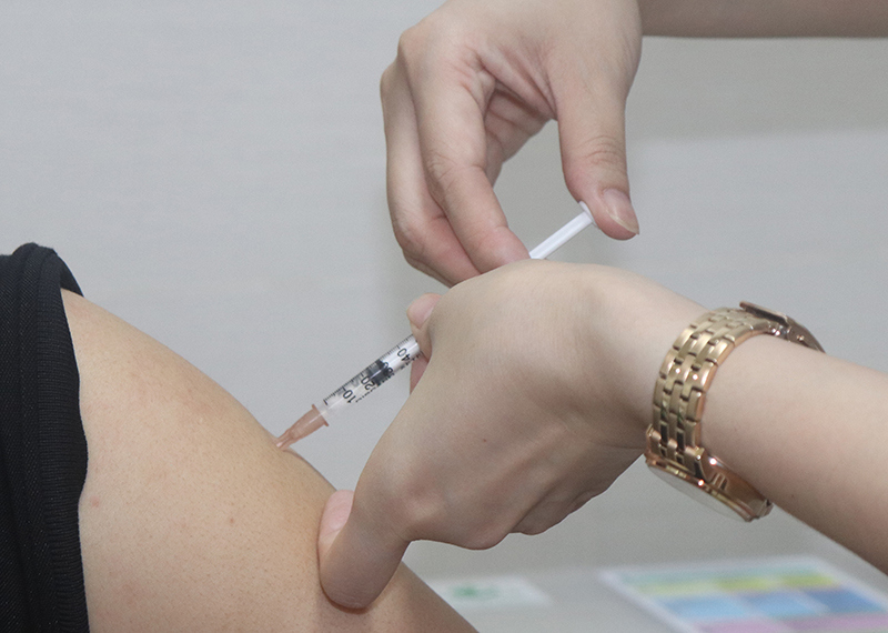 Ngày mai 23/11, Hà Nội chính thức tiêm vaccine Pfizer cho trẻ từ 15-17 tuổi - Ảnh 1