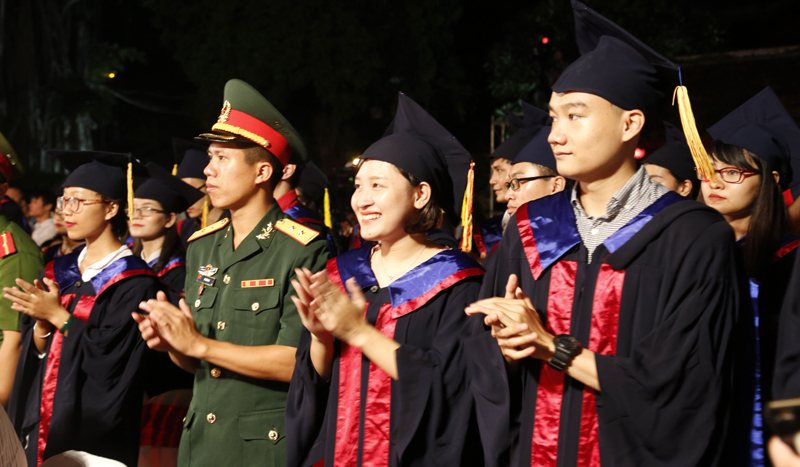 Hà Nội tuyên dương 84 thủ khoa xuất sắc năm 2017 - Ảnh 4