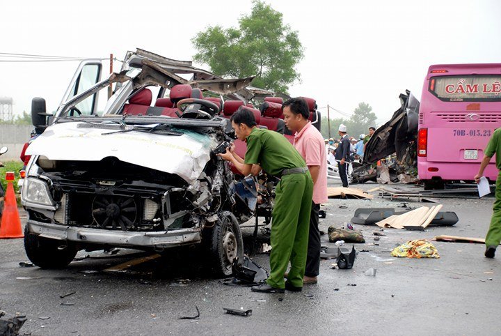 Tai nạn xe khách kinh hoàng ở Tây Ninh, 14 người thương vong - Ảnh 2