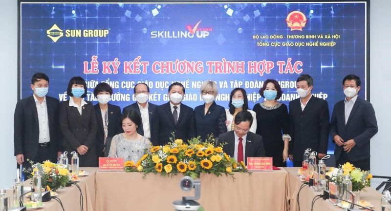Tập đoàn Sun Group ký hợp tác với Tổng cục Giáo dục nghề nghiệp - Ảnh 1