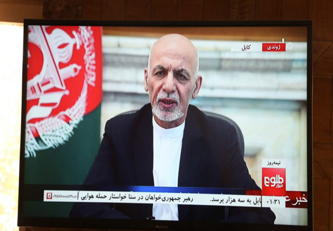 Cựu Tổng thống Afghanistan phủ nhận thông tin mang theo nhiều tiền khi rời Kabul - Ảnh 1