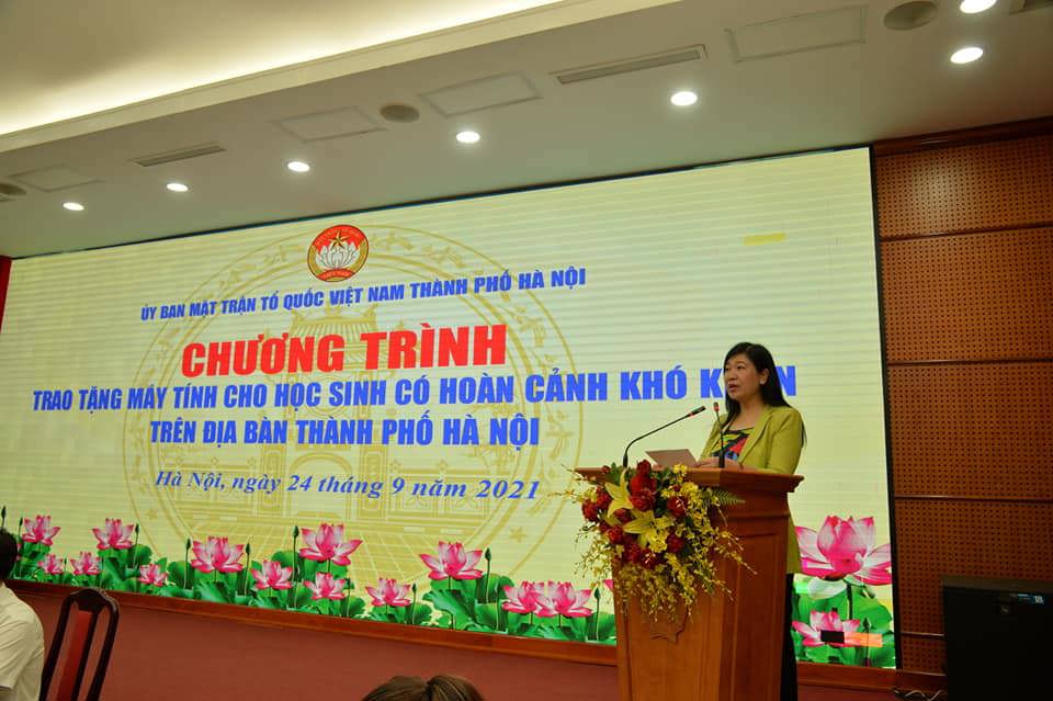 MTTQ TP Hà Nội tiếp nhận và trao tặng 43 bộ máy tính cho học sinh có hoàn cảnh khó khăn - Ảnh 1