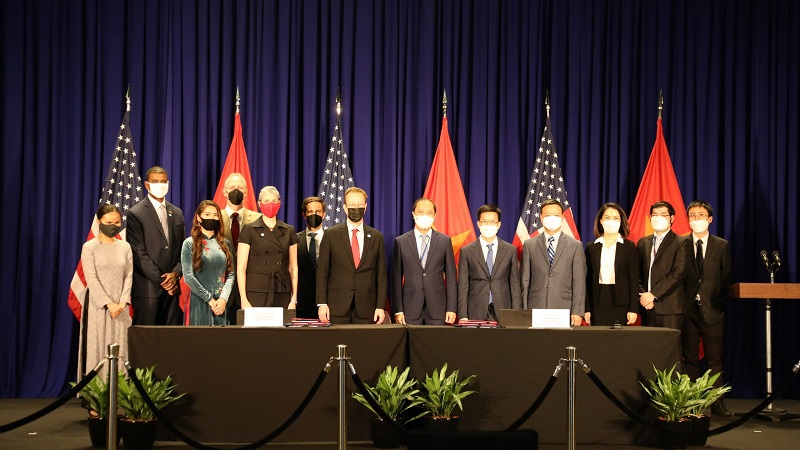 Phó Tổng thống Mỹ chứng kiến lễ ký thỏa thuận cho thuê đất xây trụ sở Đại sứ quán tại Hà Nội - Ảnh 4