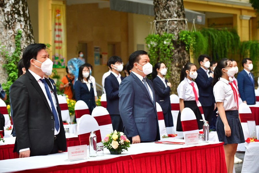 Hơn 2,1 triệu học sinh Hà Nội đón lễ khai giảng online từ ngôi trường trăm tuổi - Ảnh 1