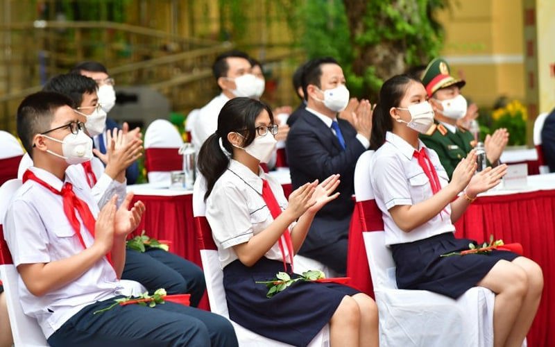 Hơn 2,1 triệu học sinh Hà Nội đón lễ khai giảng online từ ngôi trường trăm tuổi - Ảnh 2