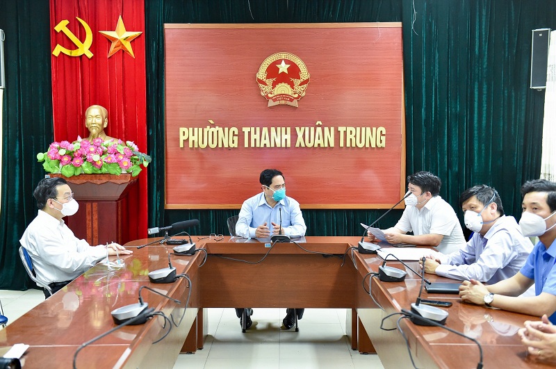 Thủ tướng kiểm tra ổ dịch nóng bỏng nhất, yêu cầu Hà Nội cần tăng cường giãn cách xã hội - Ảnh 3