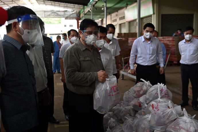 Thủ tướng Phạm Minh Chính kiểm tra phòng chống dịch Covid-19, động viên tinh thần nhân dân tỉnh Bình Dương - Ảnh 8