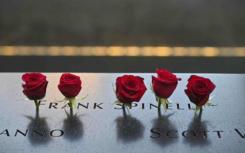 Những hình ảnh xúc động tại lễ tưởng niệm 20 năm vụ khủng bố bi thảm nhất trong lịch sử Mỹ - Ảnh 3
