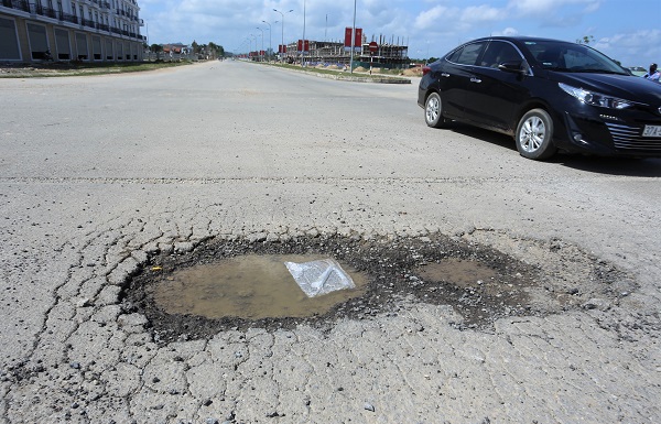 Nghệ An: Gần 2 km đường được đầu tư 290 tỷ đồng, chưa nghiệm thu đã hư hỏng - Ảnh 8