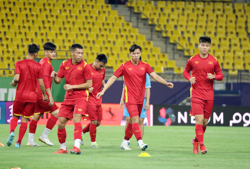 HLV Park Hang-seo loại 2 cầu thủ, Đình Trọng, tái phát chấn thương sau trận đấu với ĐT Ả Rập Xê Út - Ảnh 1