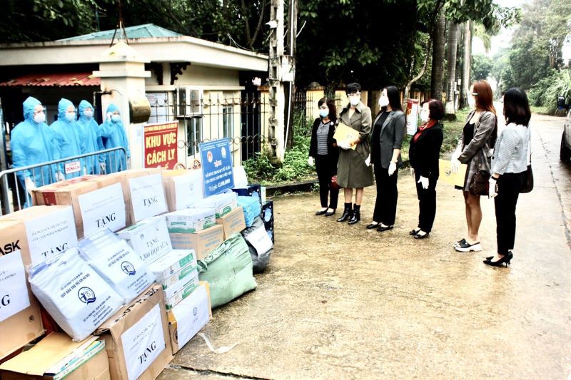 Hà Nội tặng đồ dùng trang bị y tế và sữa cho trẻ em Trung tâm PHCN Việt – Hàn bị ảnh hưởng Covid-19 - Ảnh 2