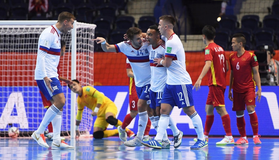 ĐT futsal Nga 3 - 2 ĐT futsal Việt Nam: Tinh thần quả cảm của Việt Nam - Ảnh 1