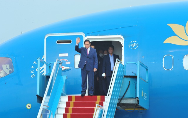 Thủ tướng Phạm Minh Chính về tới Hà Nội, kết thúc chuyến công tác châu Âu - Ảnh 1