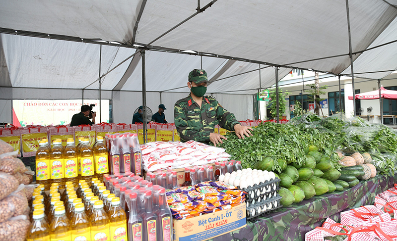 Bộ Tư lệnh Thủ đô Hà Nội - nối dài hoạt động giúp người dân mùa dịch - Ảnh 3