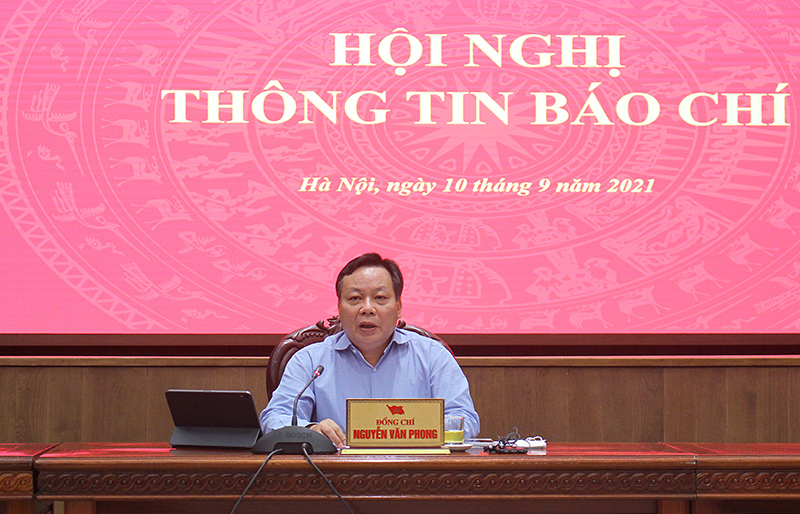 Phó Bí thư Thành ủy Nguyễn Văn Phong: Công tác phòng, chống dịch của Hà Nội đang đi đúng hướng với 5 kết quả nổi bật - Ảnh 1