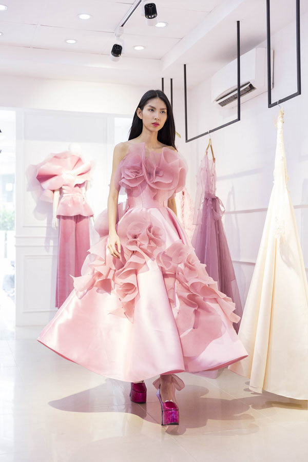 Top 3 thí sinh diện sắc hồng trong chung kết Vietnam's next top model 2017 - Ảnh 6