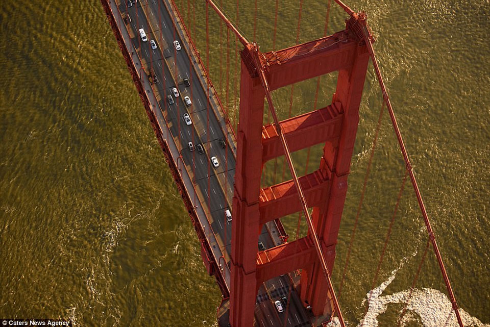Mãn nhãn khi ngắm những cây cầu nổi tiếng thế giới từ trên cao - Ảnh 2